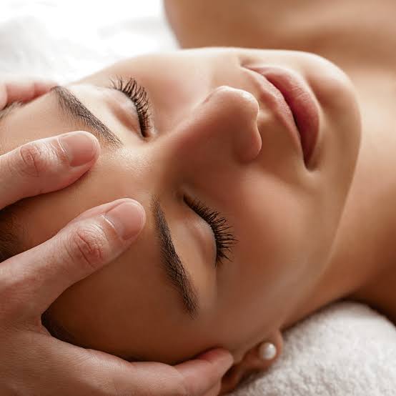 Massagem facial neurointegrativa